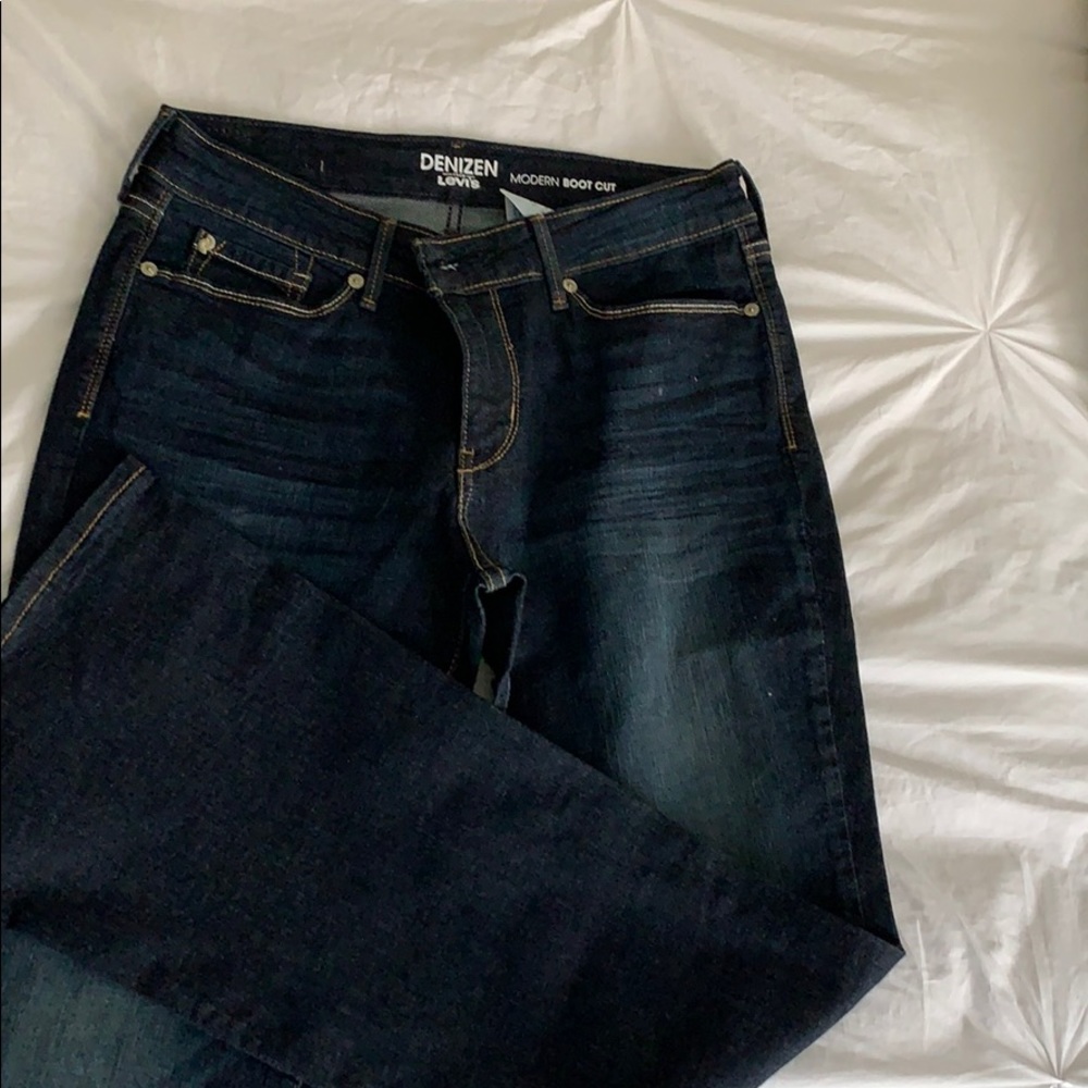 Worn once. Denizen Levi’s wide leg jeans